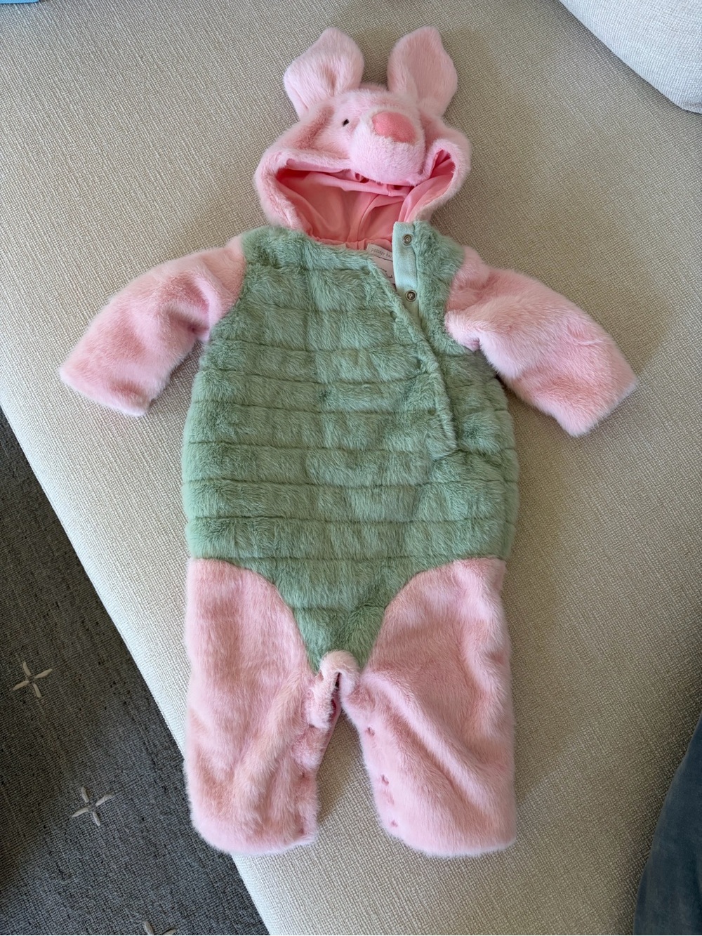 Pottery Barn Kids Piglet Costume 6-12 Months